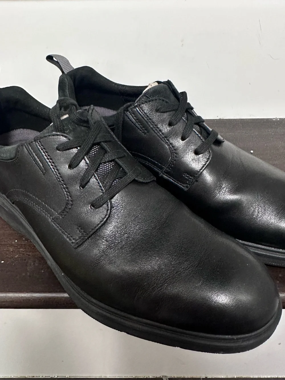 Skechers Men's Black Leather Lace-Up Oxfords Size 9